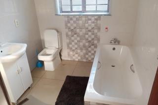 6 Bedroom Property for Sale in Terenure Gauteng