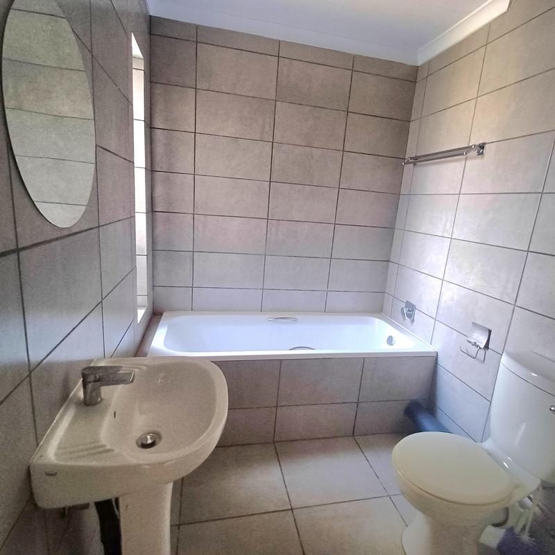 2 Bedroom Property for Sale in Pomona AH Gauteng