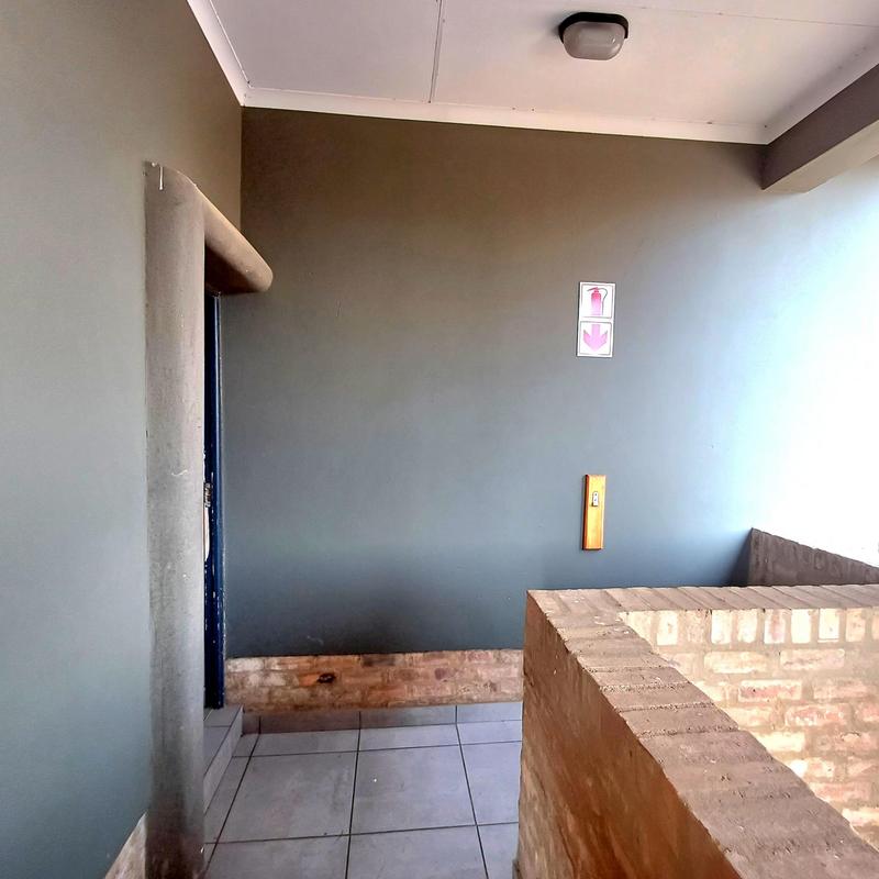 2 Bedroom Property for Sale in Pomona AH Gauteng