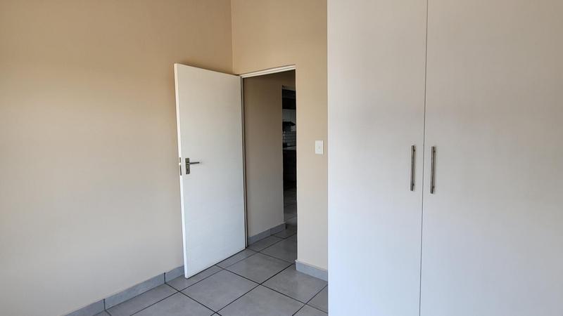 To Let 2 Bedroom Property for Rent in Pomona Gauteng