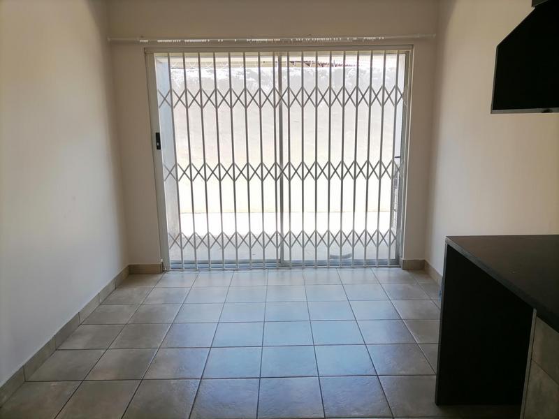 To Let 1 Bedroom Property for Rent in Die Hoewes Gauteng