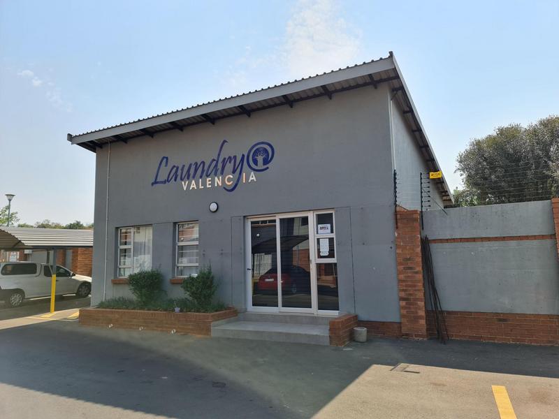 To Let 2 Bedroom Property for Rent in Die Hoewes Gauteng