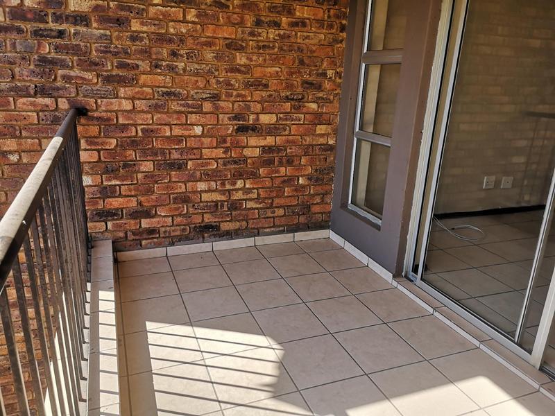 To Let 2 Bedroom Property for Rent in Pierre Van Ryneveld Gauteng