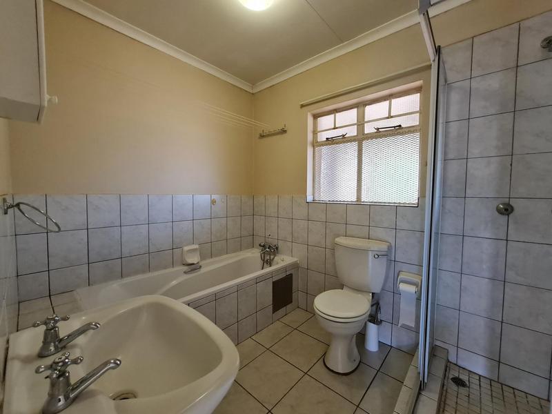 To Let 2 Bedroom Property for Rent in Pierre Van Ryneveld Gauteng