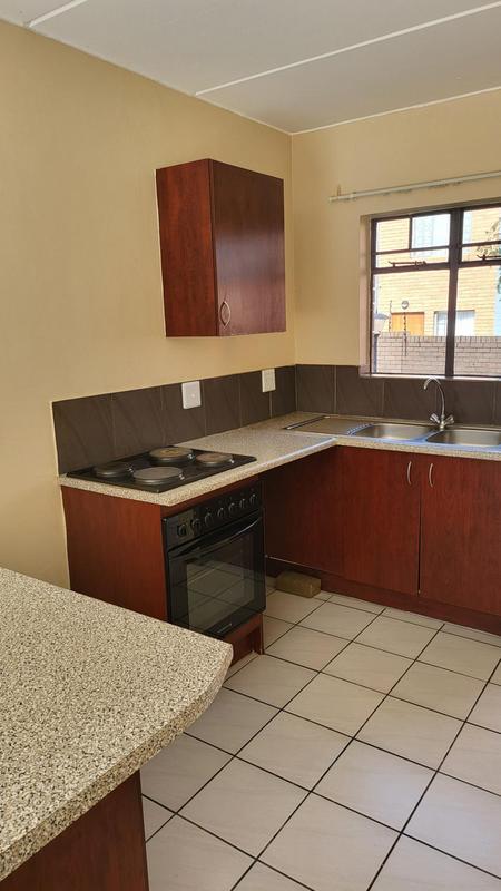 To Let 2 Bedroom Property for Rent in Rooihuiskraal North Gauteng