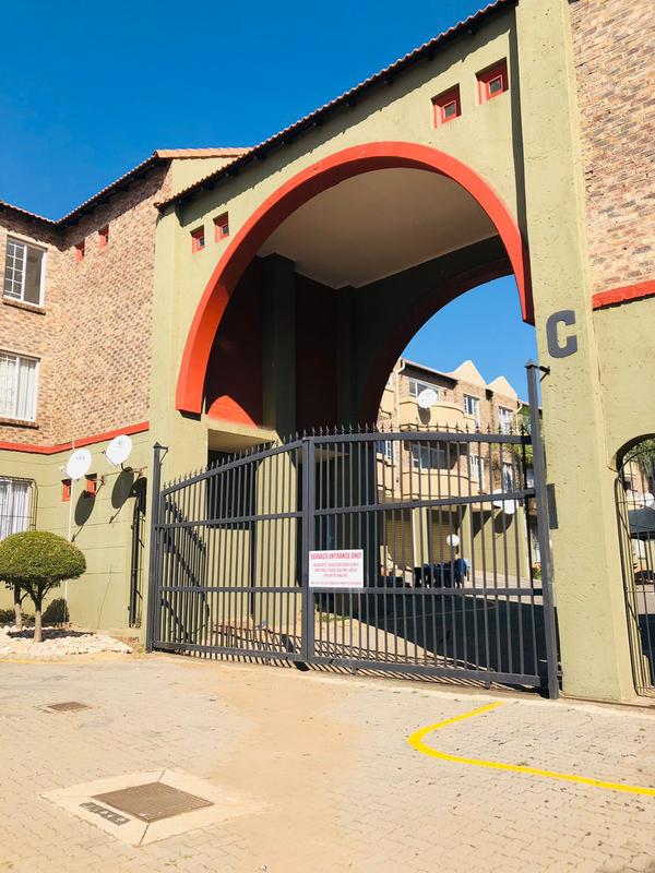 To Let 1 Bedroom Property for Rent in Amberfield Gauteng