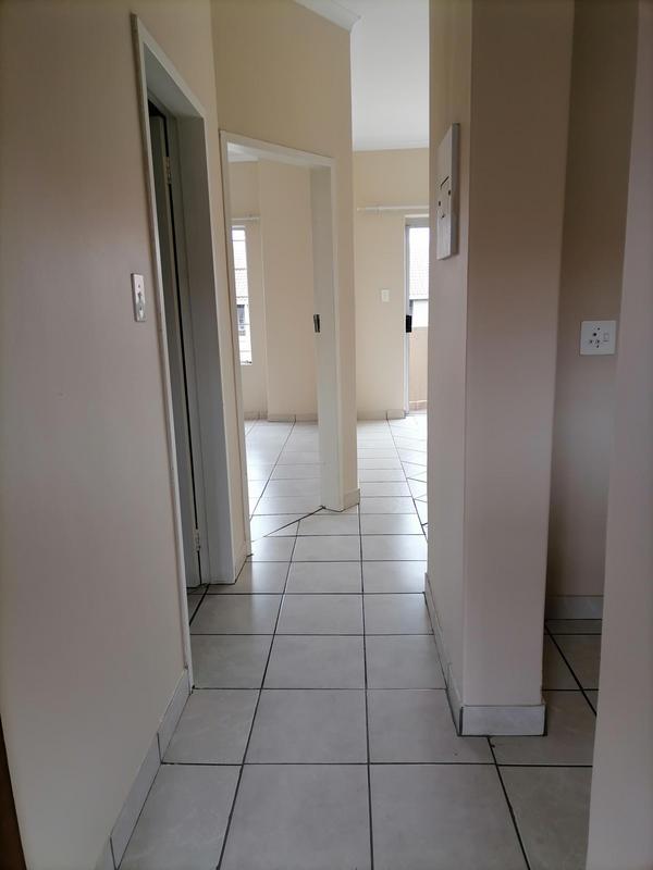 To Let 1 Bedroom Property for Rent in Amberfield Gauteng