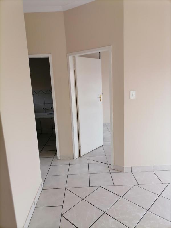 To Let 1 Bedroom Property for Rent in Amberfield Gauteng