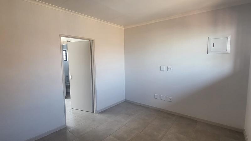 To Let 1 Bedroom Property for Rent in Grand Central Gauteng