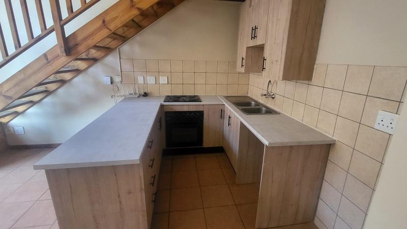 To Let 2 Bedroom Property for Rent in Grand Central Gauteng