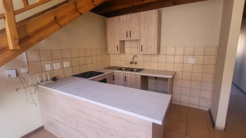 To Let 2 Bedroom Property for Rent in Grand Central Gauteng