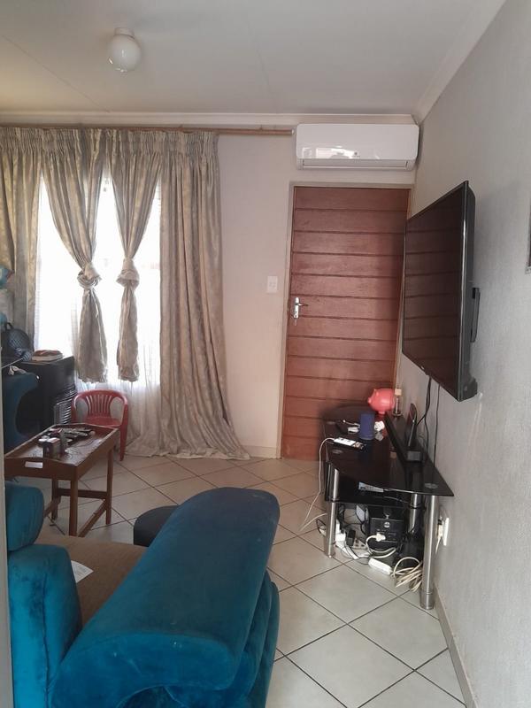 3 Bedroom Property for Sale in Lotus Gardens Gauteng