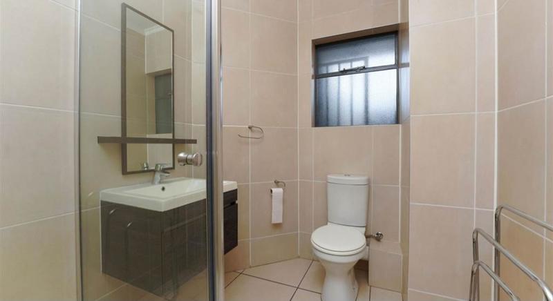 To Let 3 Bedroom Property for Rent in Olivedale Gauteng