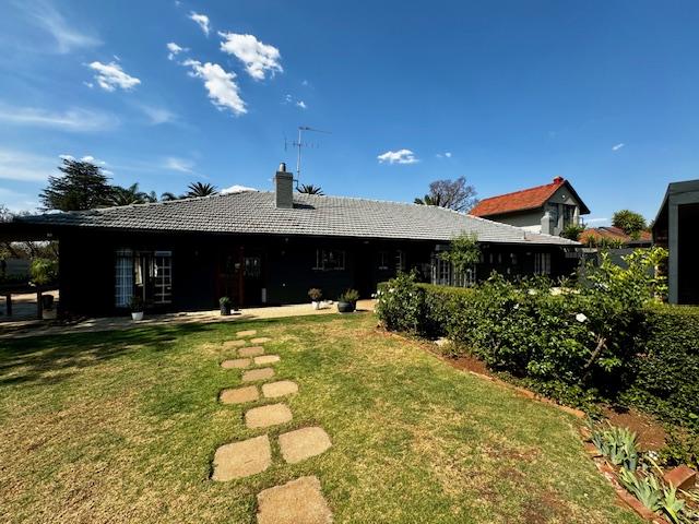 6 Bedroom Property for Sale in Northcliff Gauteng