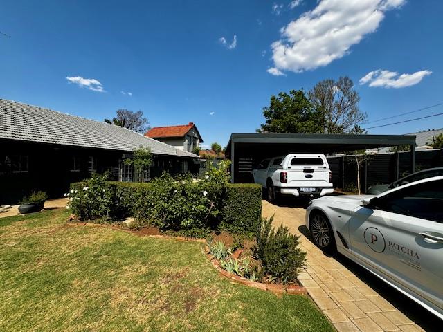 6 Bedroom Property for Sale in Northcliff Gauteng