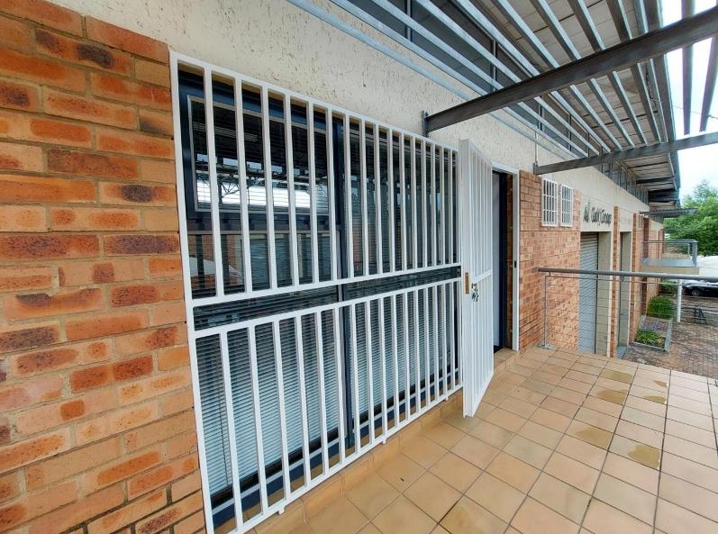 To Let commercial Property for Rent in Barbeque Downs Gauteng