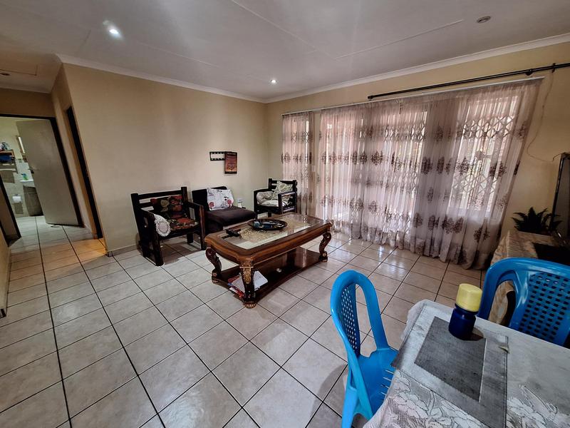 To Let 2 Bedroom Property for Rent in The Reeds Gauteng