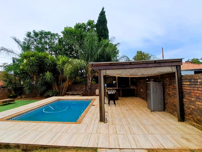 3 Bedroom Property for Sale in Heuweloord Gauteng