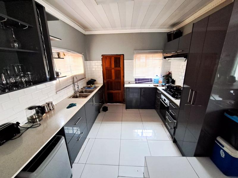 3 Bedroom Property for Sale in Heuweloord Gauteng