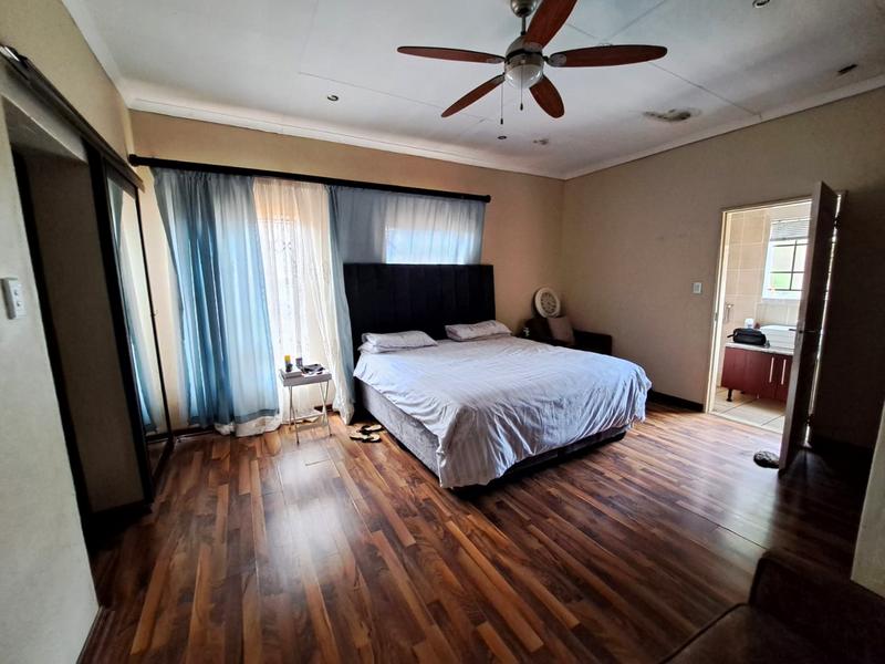 3 Bedroom Property for Sale in Heuweloord Gauteng