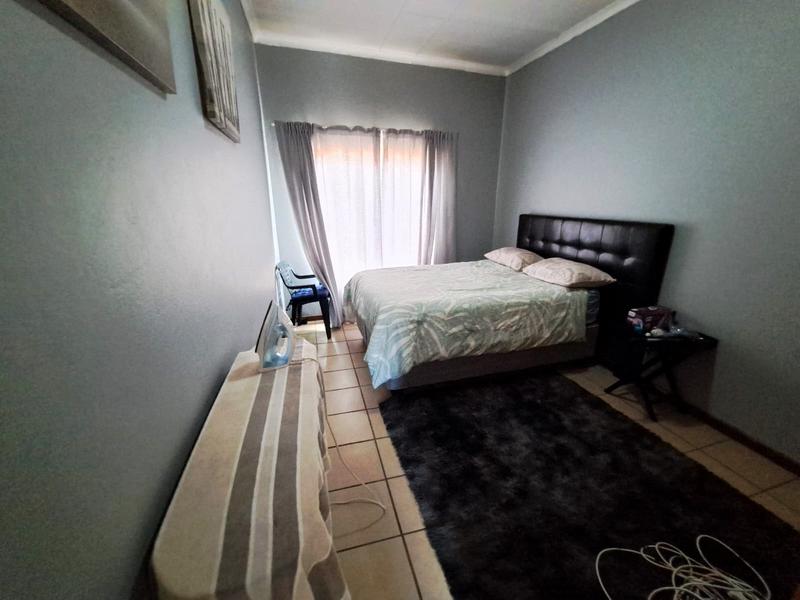 3 Bedroom Property for Sale in Heuweloord Gauteng