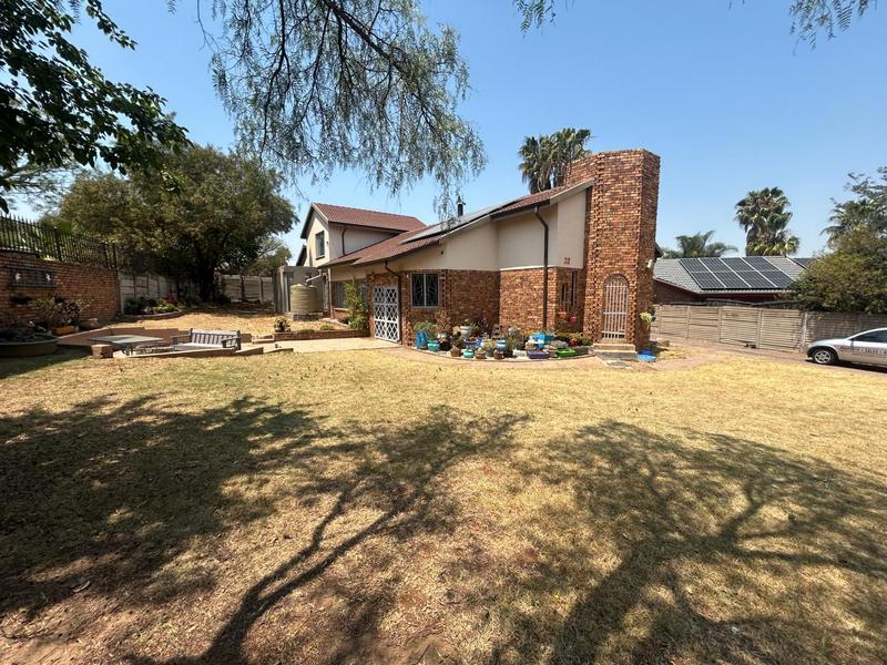 4 Bedroom Property for Sale in The Reeds Gauteng