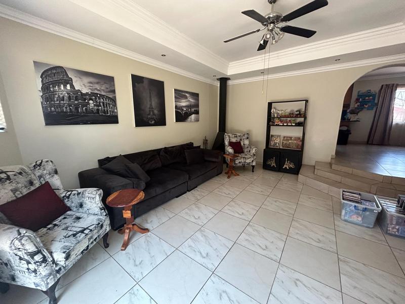 4 Bedroom Property for Sale in The Reeds Gauteng