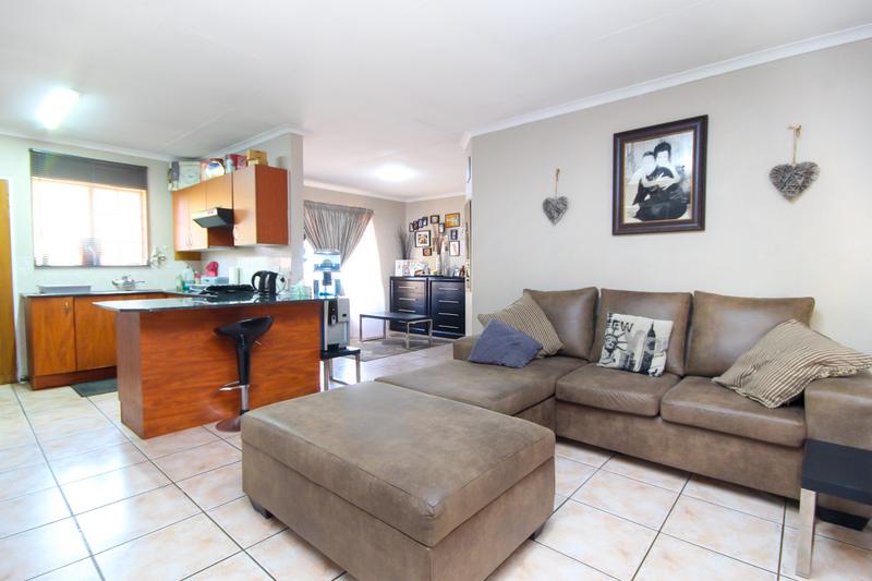 2 Bedroom Property for Sale in Amberfield Gauteng