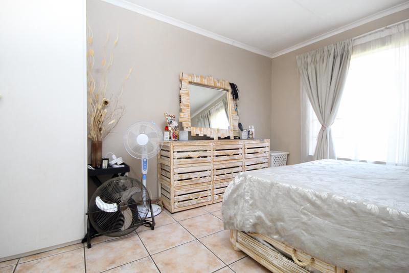 2 Bedroom Property for Sale in Amberfield Gauteng