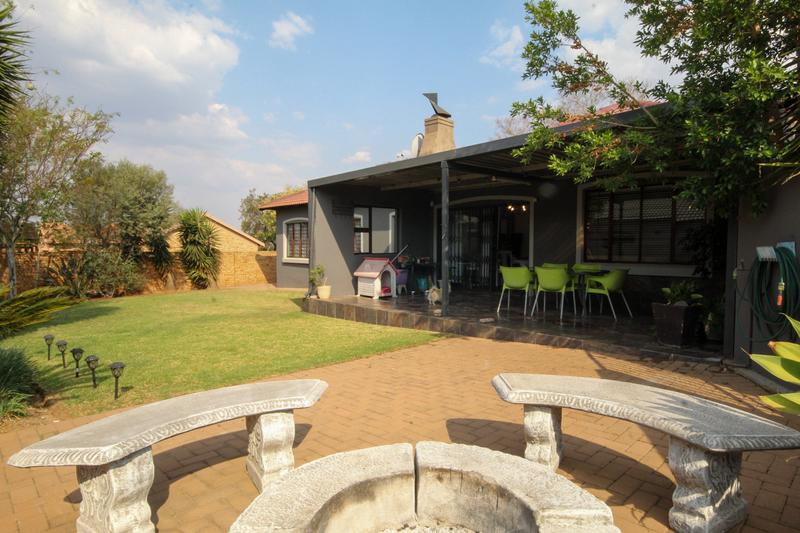 3 Bedroom Property for Sale in Thatchfield Gauteng