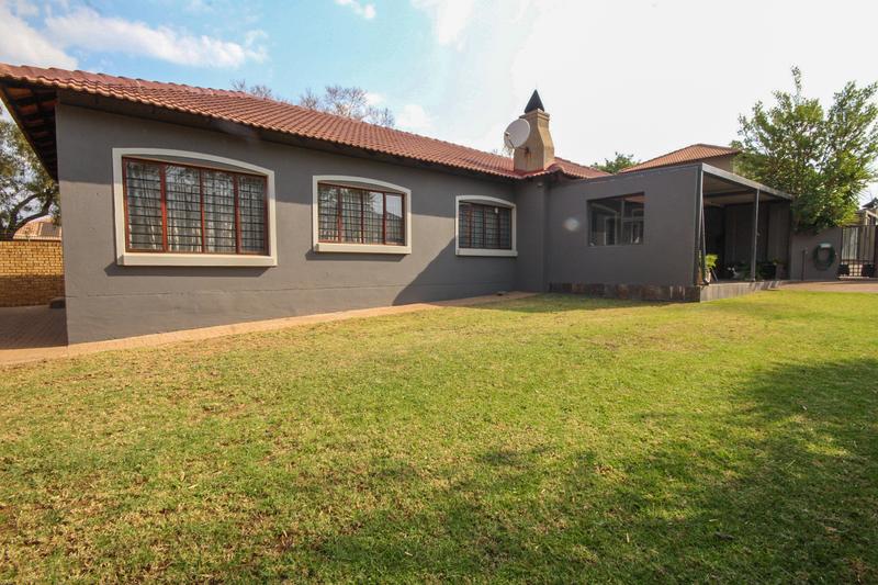 3 Bedroom Property for Sale in Thatchfield Gauteng