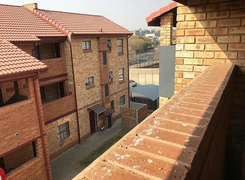 2 Bedroom Property for Sale in Carlswald Gauteng