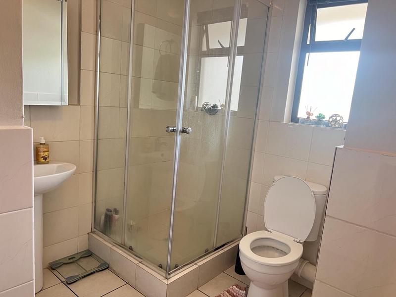 1 Bedroom Property for Sale in Noordwyk Gauteng