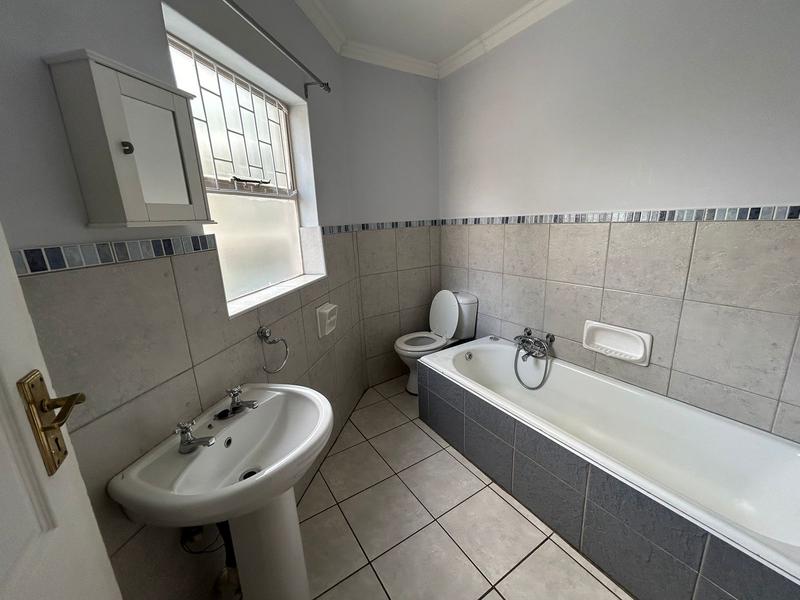 To Let 3 Bedroom Property for Rent in Waterkloof Glen Gauteng