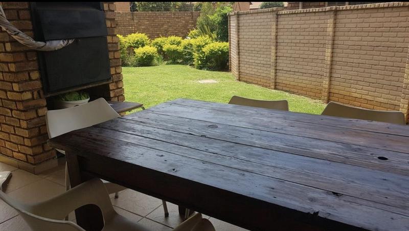 2 Bedroom Property for Sale in Willow Park Manor Gauteng