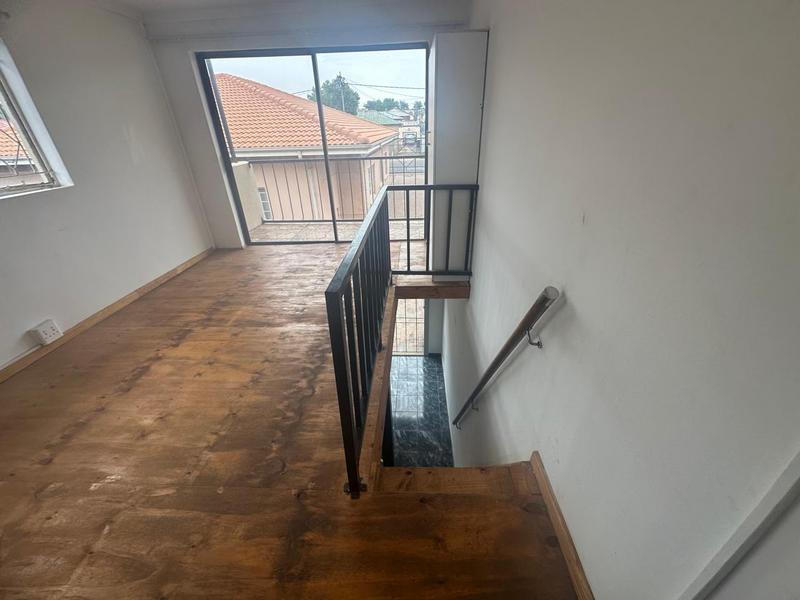 To Let 1 Bedroom Property for Rent in Roodepoort Central Gauteng