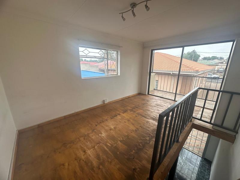 To Let 1 Bedroom Property for Rent in Roodepoort Central Gauteng