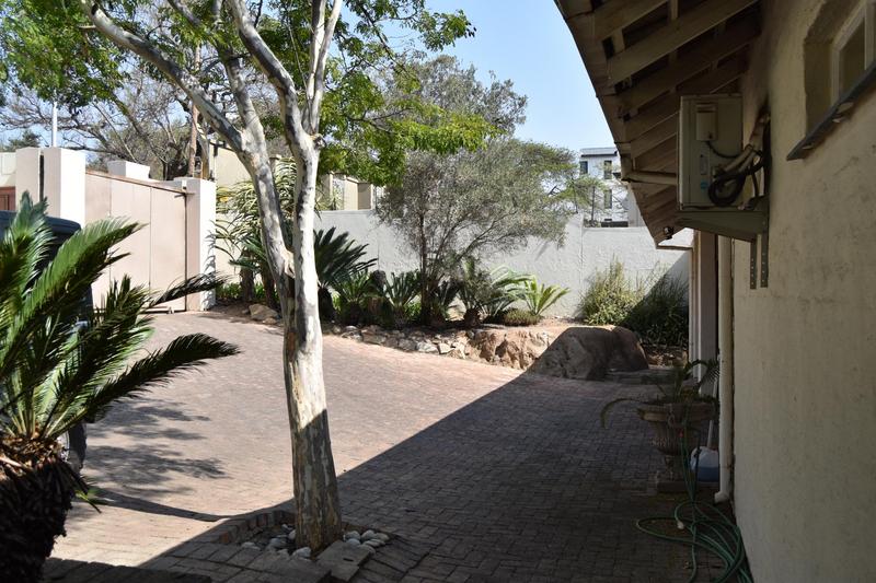 4 Bedroom Property for Sale in Bryanston Gauteng