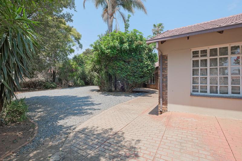 3 Bedroom Property for Sale in Rooihuiskraal Gauteng