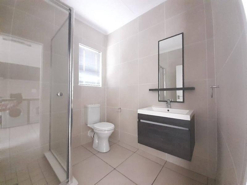 1 Bedroom Property for Sale in Olivedale Gauteng