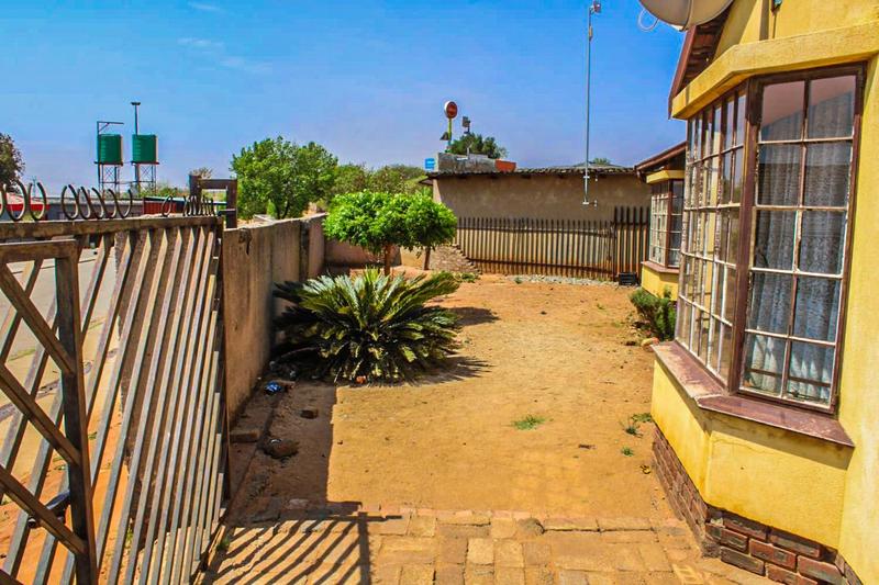 4 Bedroom Property for Sale in Tembisa Gauteng