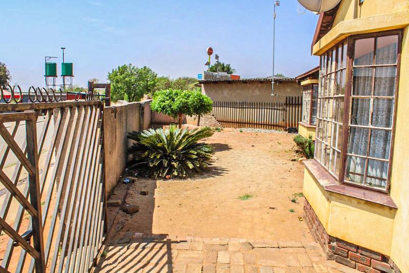 4 Bedroom Property for Sale in Tembisa Gauteng