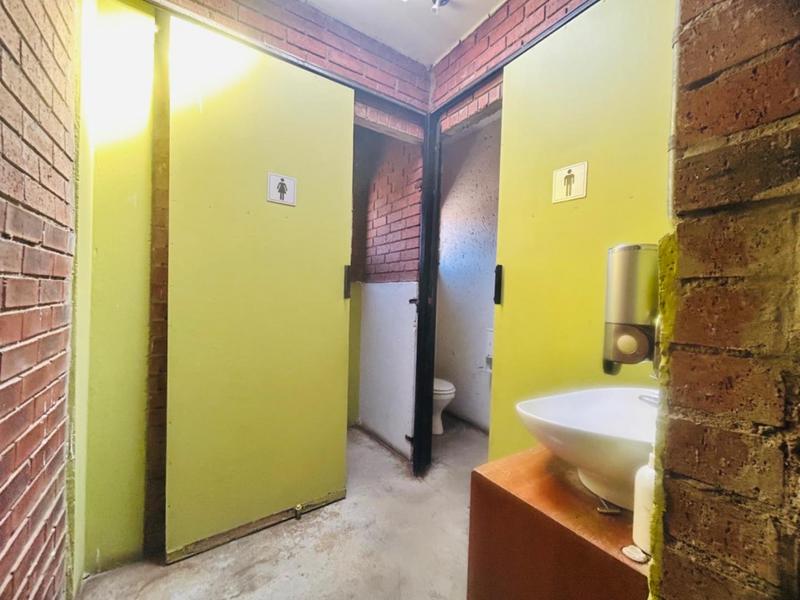 To Let commercial Property for Rent in Halfway House Gauteng