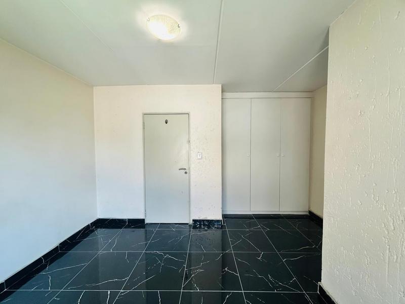 To Let 2 Bedroom Property for Rent in Ferndale Gauteng