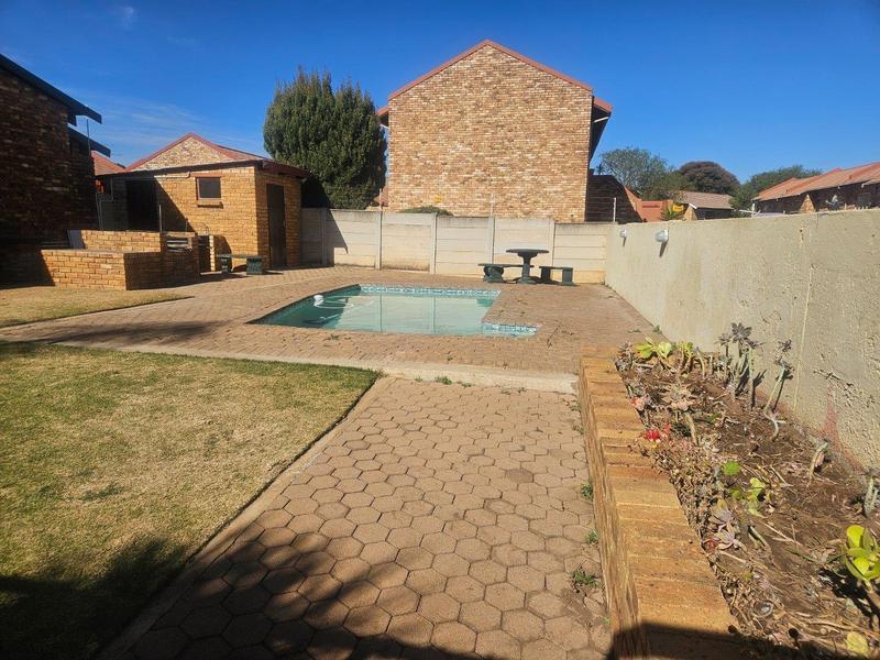 3 Bedroom Property for Sale in Mindalore Gauteng