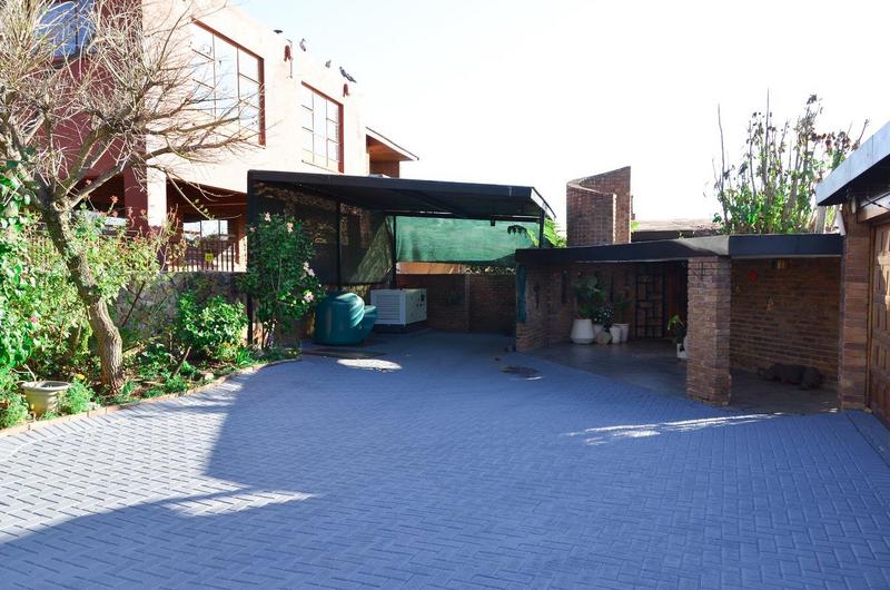 3 Bedroom Property for Sale in Noordheuwel Gauteng