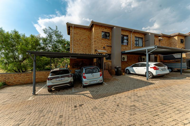 3 Bedroom Property for Sale in Helderkruin Gauteng