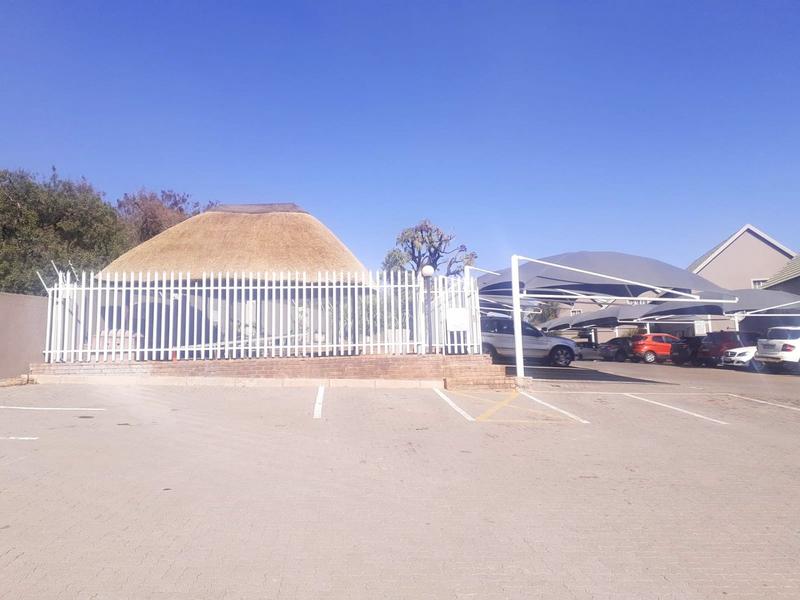 To Let 2 Bedroom Property for Rent in Bassonia Rock Gauteng