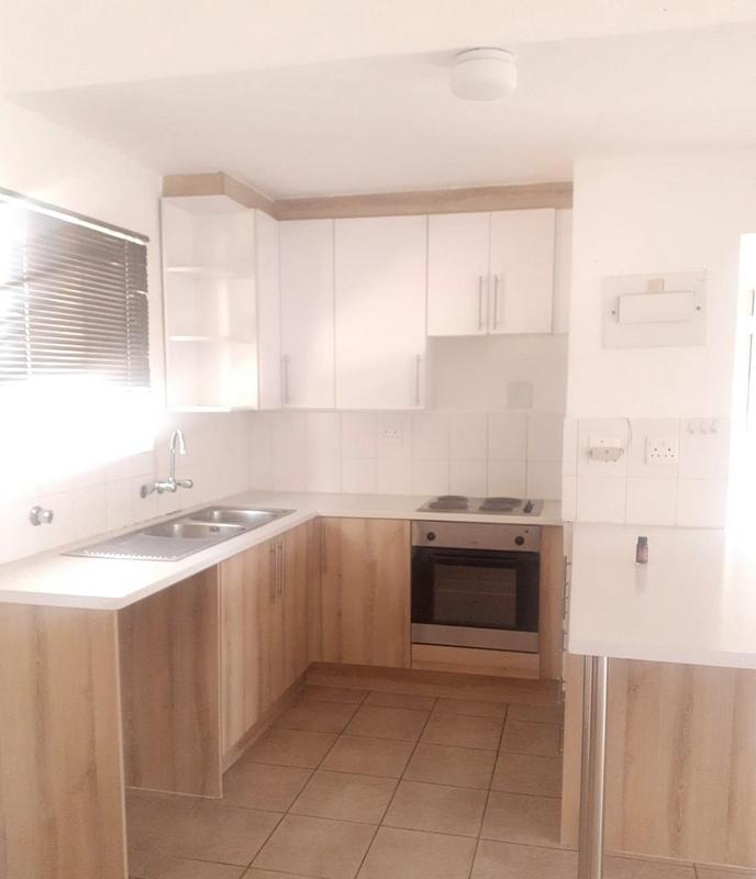 To Let 2 Bedroom Property for Rent in Bassonia Rock Gauteng