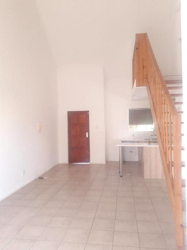 To Let 2 Bedroom Property for Rent in Bassonia Rock Gauteng